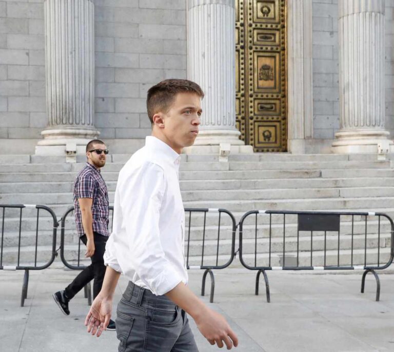 El "error" de Bescansa arruina la candidatura de Errejón a la Comunidad de Madrid