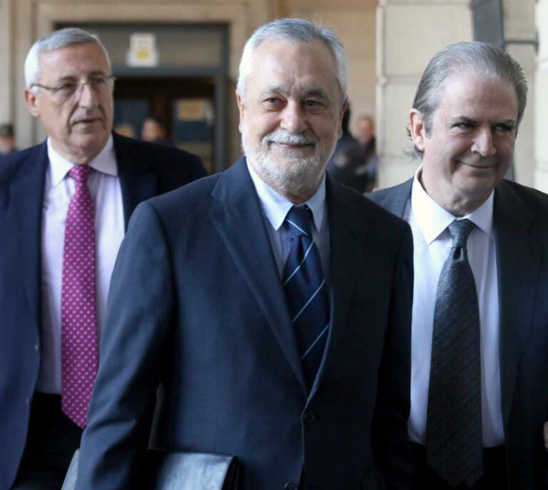 Griñán se ratifica en que el escándalo de los ERE merece "responsabilidad penal"