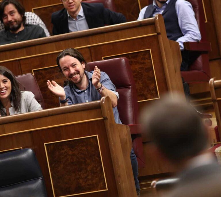 La paternidad de Iglesias y Montero deja en vilo el liderazgo de Podemos en campaña electoral