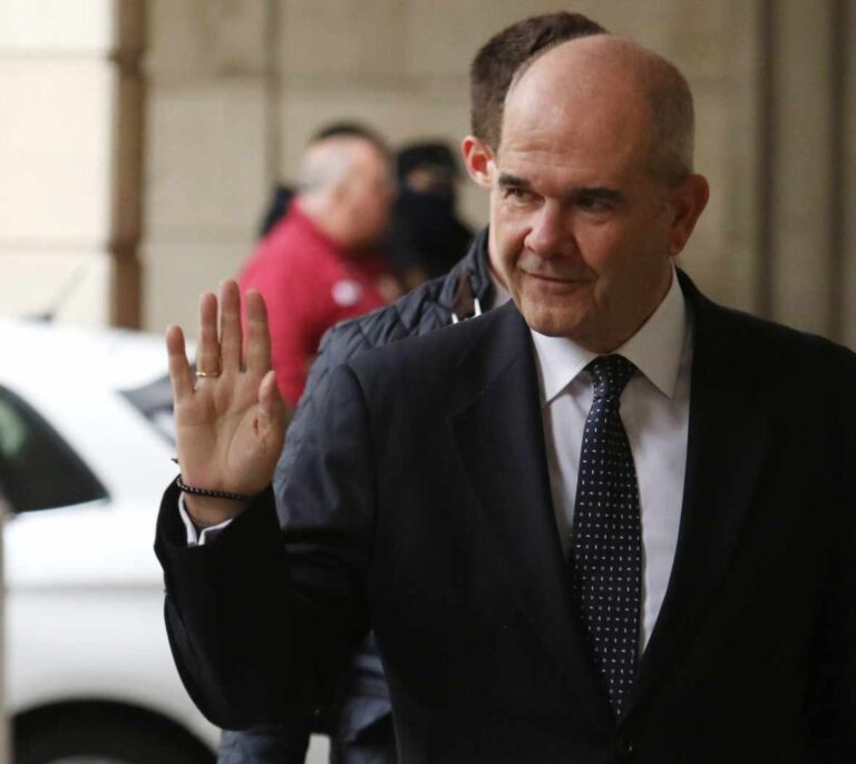 El juez imputa a Chaves y Zarrías por un préstamo irregular de 3,7 millones