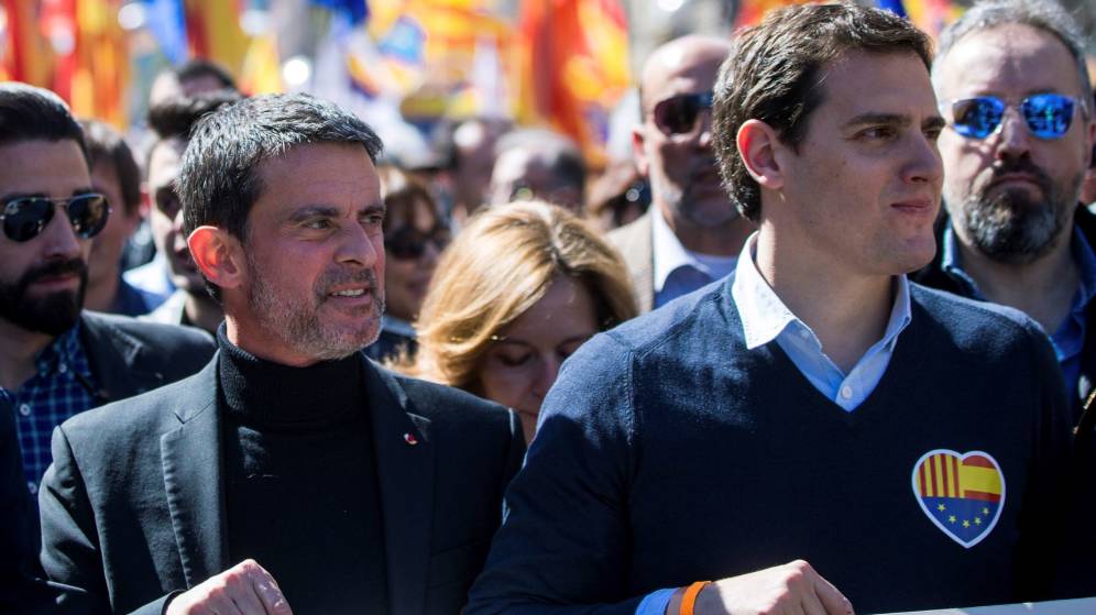 El ex primer ministro francés Manuel Valls, junto al líder de Ciudadanos, Albert Rivera.