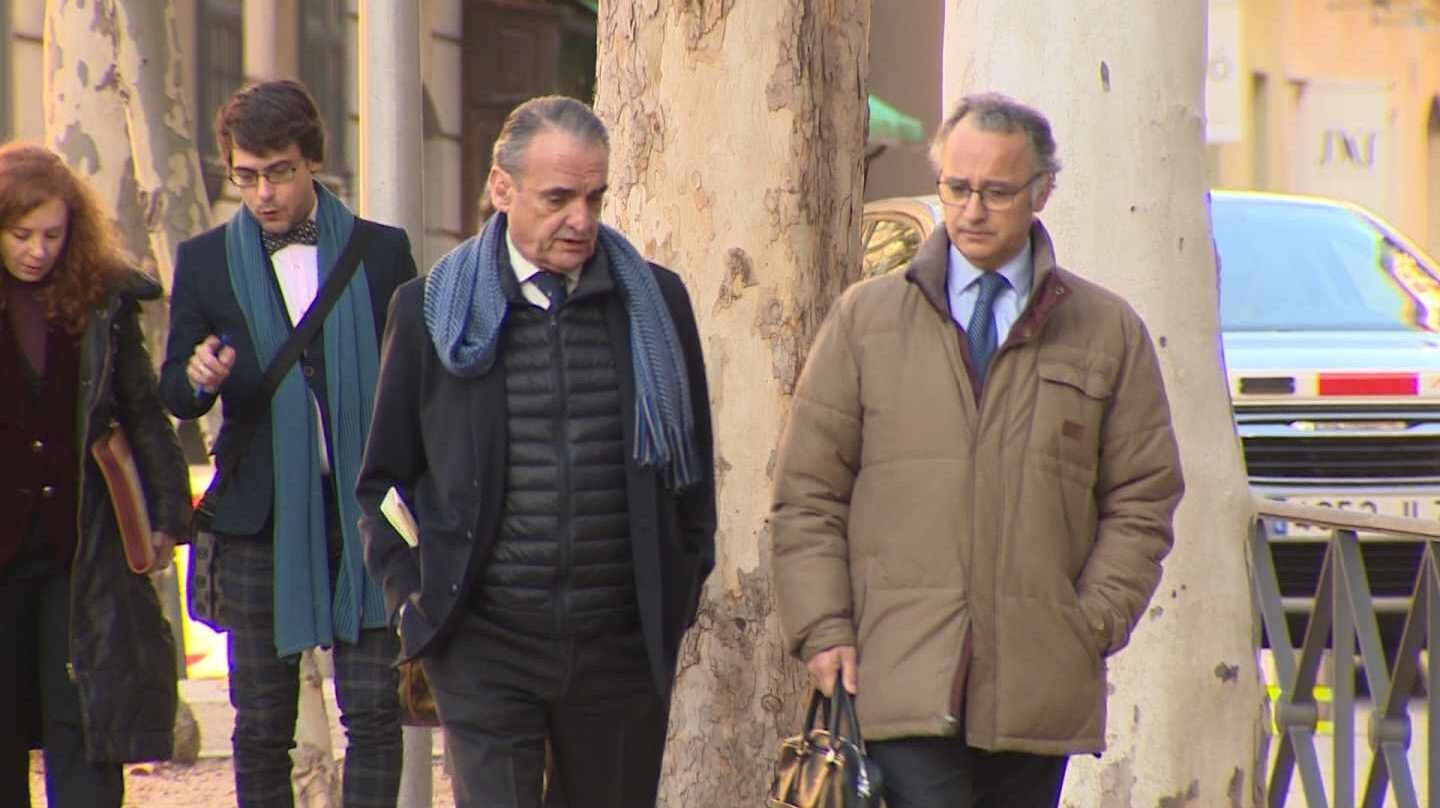 Mario Conde, dirigiéndose a la Audiencia Nacional el pasado mes de enero.