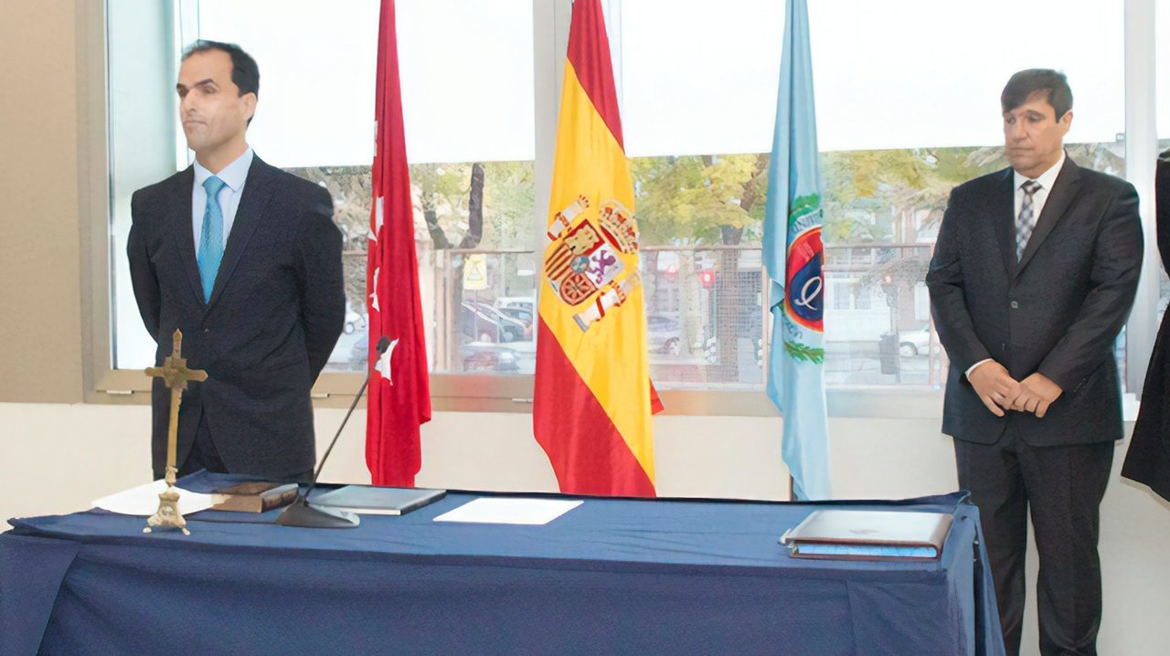 Javier Ramos (izq.), Rector de la URJC y José Ramón Monrobel (dch.) Decano del Campus de Vicálvaro.