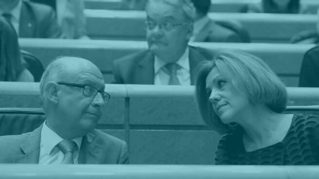 Cristóbal Montoro y María Dolores de Cospedal, en el Senado.