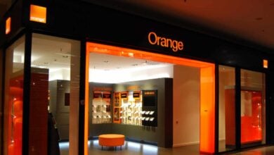 Orange deja en el aire el suministro de teléfonos móviles para la campaña de Navidad