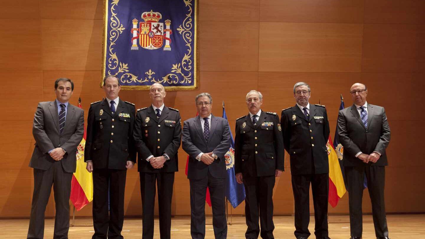 Peña Echeverría (segundo por la izquierda), con la cúpula de Interior el día que tomó posesión como jefe central de Recursos Humanos.