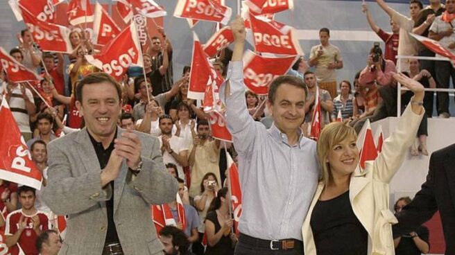 El candidato del PSPV a la Generalitat en 2007, Joan Ignasi Pla, junto a José Luis Rodríguez Zapatero en un mitin.