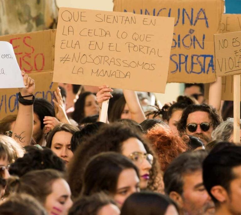 Miles de personas se movilizan en toda España contra la sentencia a ‘La Manada’