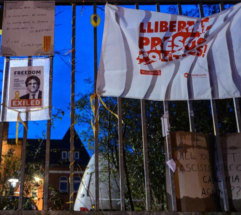 Puigdemont se librará de ser juzgado por rebelión si no es entregado por ese delito