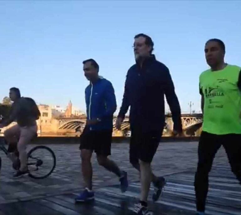 Rajoy se prepara para la clausura de la convención 'trotando' por el Guadalquivir