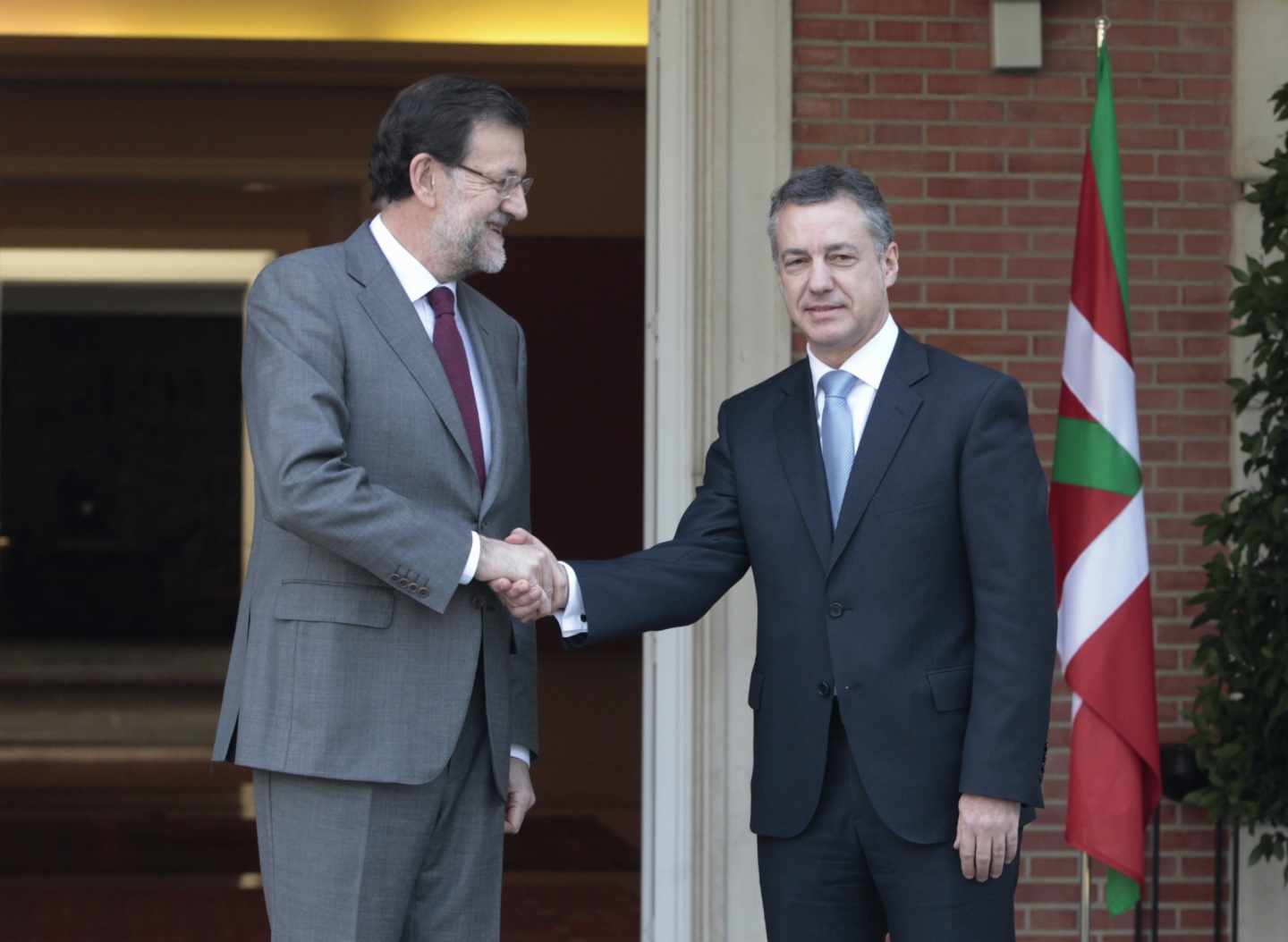 El presidente del Gobierno, Mariano Rajoy, y el lehendakari, Íñigo Urkullu.