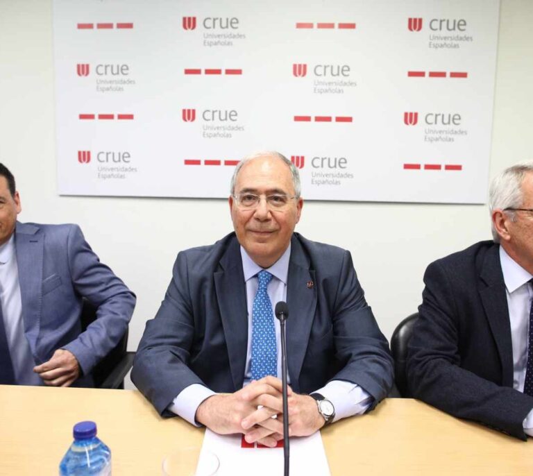 Los rectores no aclaran las irregularidades del máster de Cifuentes y se remiten a la Fiscalía