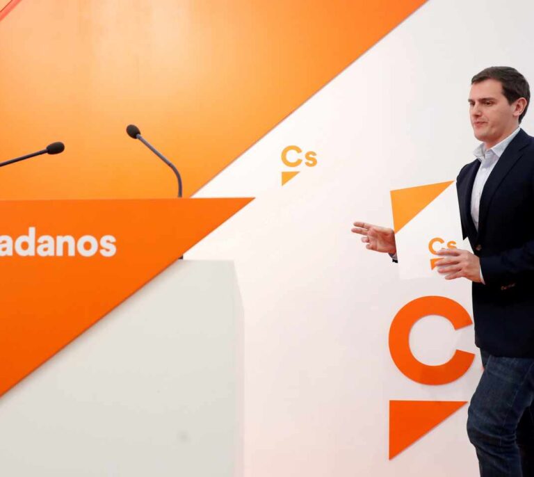 Rivera, a Sánchez: si no aprueba los presupuestos será "cómplice" de los separatistas
