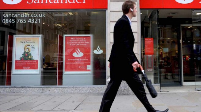 santander Santander lanza el primer servicio de transferencias internacionales mediante Blockchain.