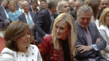 Sáenz de Santamaría, Cospedal, Sánchez y Errejón en la Fiesta de la Comunidad más convulsa