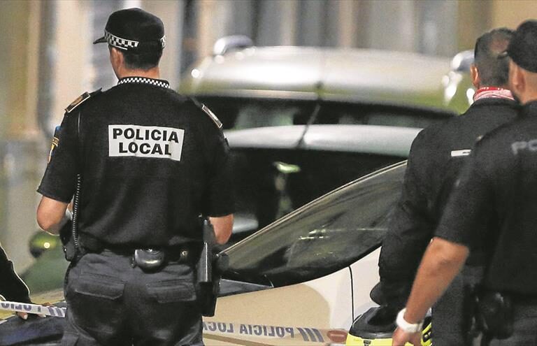 El PP cuela la jubilación de los policías locales en los Presupuestos antes de que se manifiesten