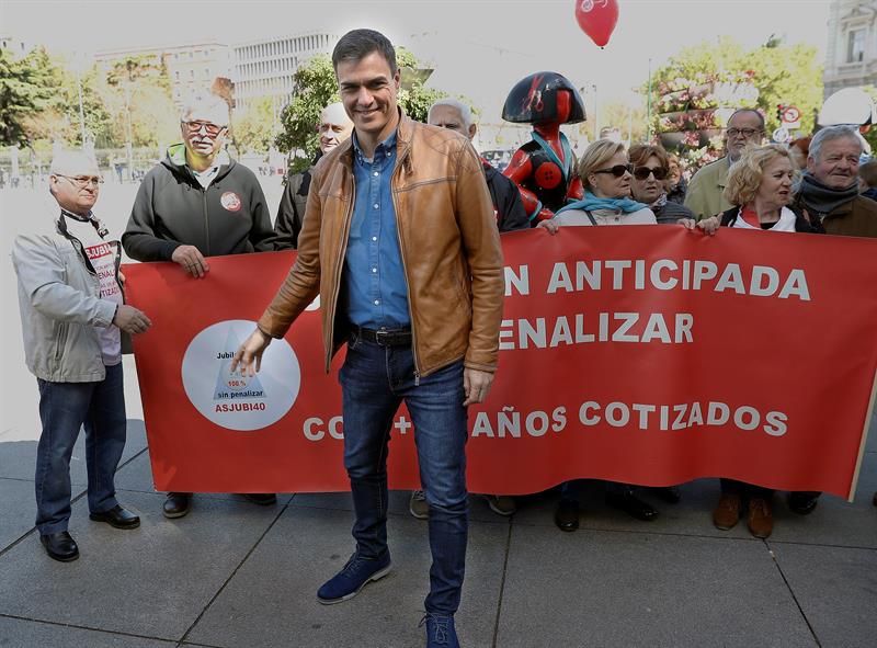 Rajoy promete "mejores" empleos y Sánchez un nuevo Estatuto de los Trabajadores