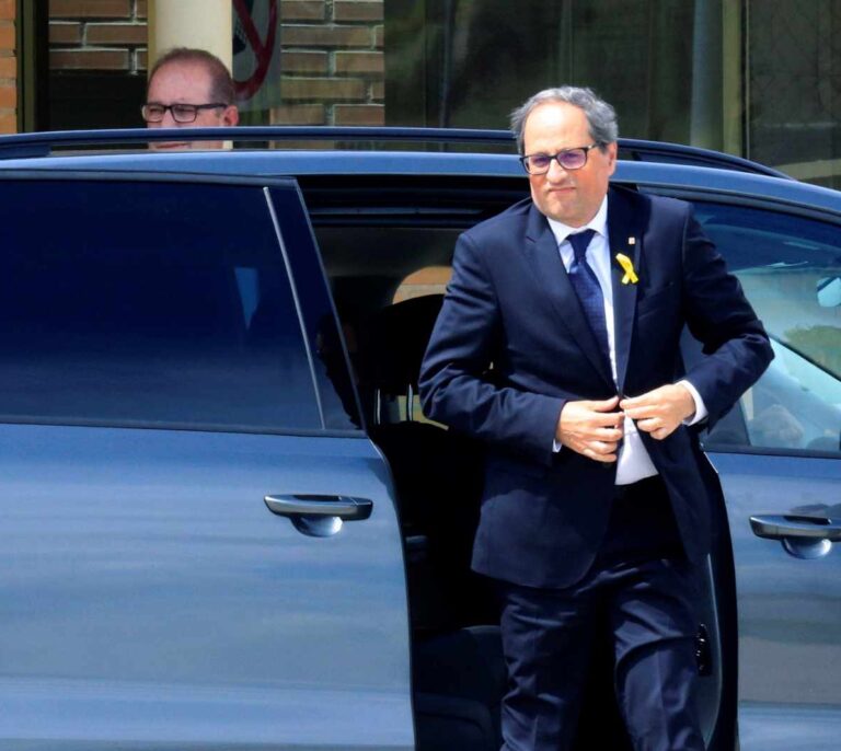 Torra llega a Moncloa con el temor a decepcionar al independentismo radical
