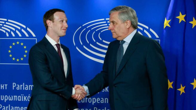 Zuckerberg solventa su declaración en la UE sin respuestas: "Tengo que coger un avión"