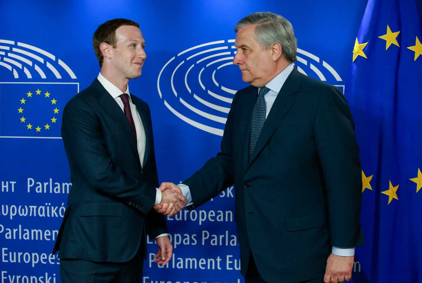 Zuckerberg solventa su declaración en la UE sin respuestas: "Tengo que coger un avión"