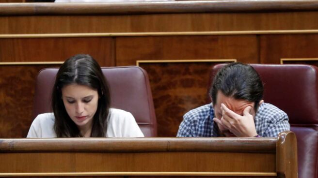 Irene Montero y Pablo Iglesias en el Congreso.