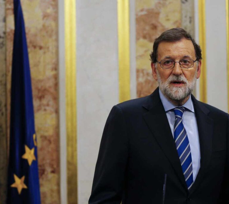 La tensión política dispara la prima de riesgo por encima de los 100 puntos y lastra al Ibex