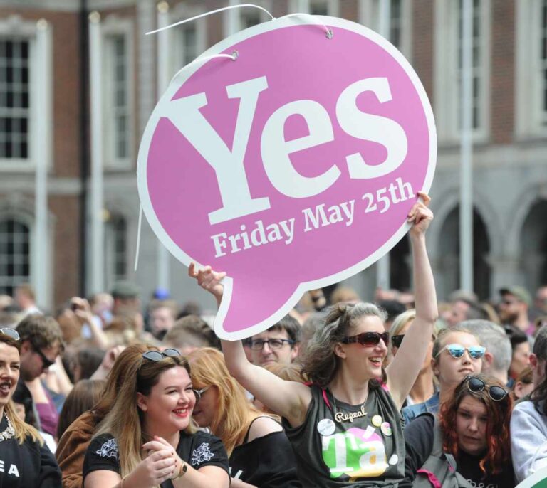 Los resultados oficiales confirman la victoria del 'Sí' a liberalizar el aborto en Irlanda
