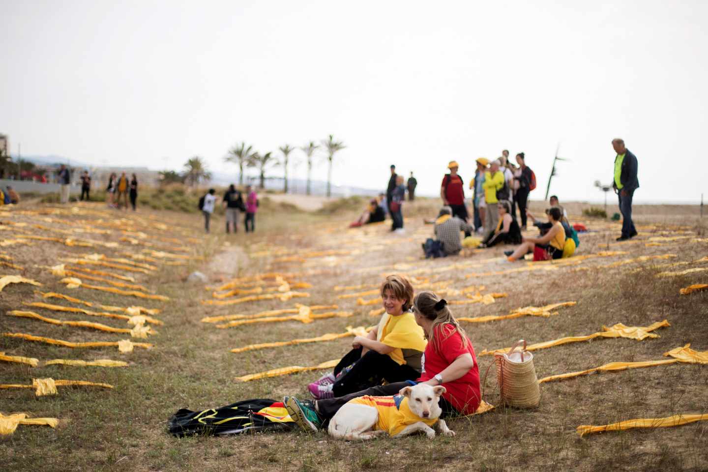 Guerra de símbolos en las playas de Barcelona.