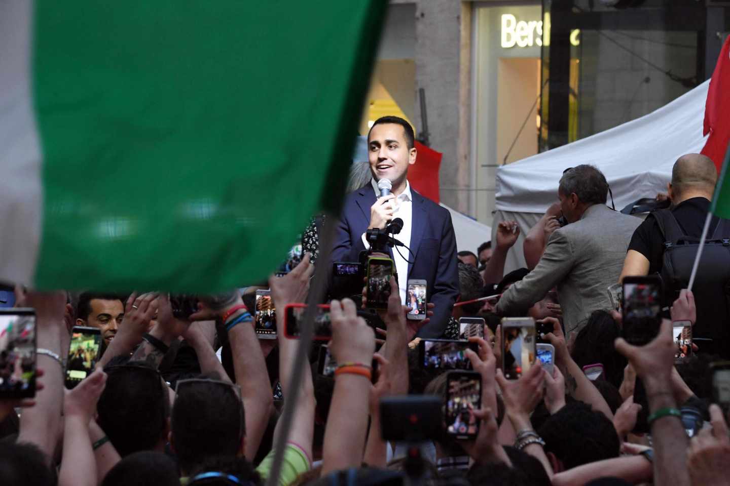 El peor día en 25 años del bono italiano desata las alertas de crisis en Europa.