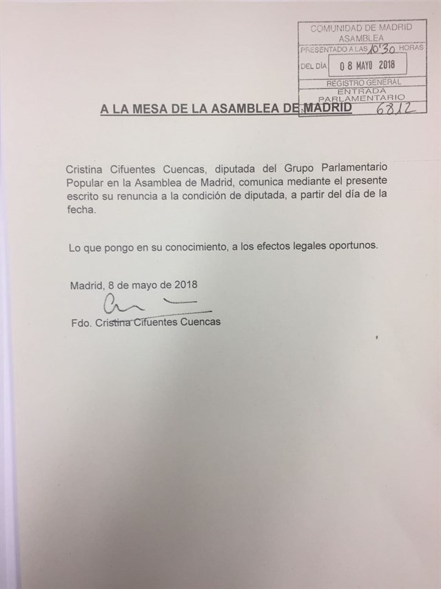 Carta de renuncia de Cristina Cifuentes en la que renuncia como diputada en el 8 de mayo de 2018