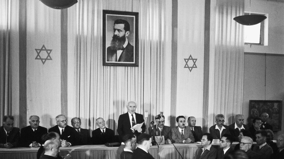 David Ben Gurión, proclama el Estado de Israel, en un museo de Tel Aviv, el 14 de mayo de 1948.