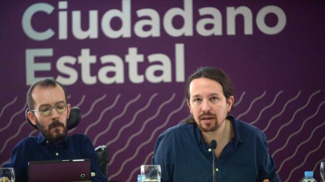 Pablo Echenique y Pablo Iglesias, en un acto de Podemos. Pablo Echenique y Pablo Iglesias, en un acto de Podemos.