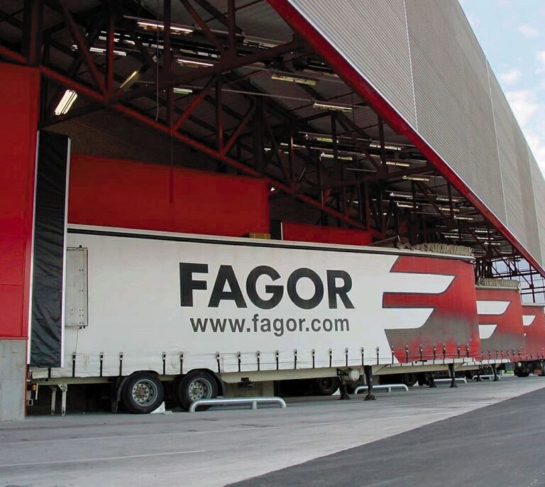 Corporación Mondragón niega responsabilidad en los 48 millones que le reclaman 957 ex socios de Fagor