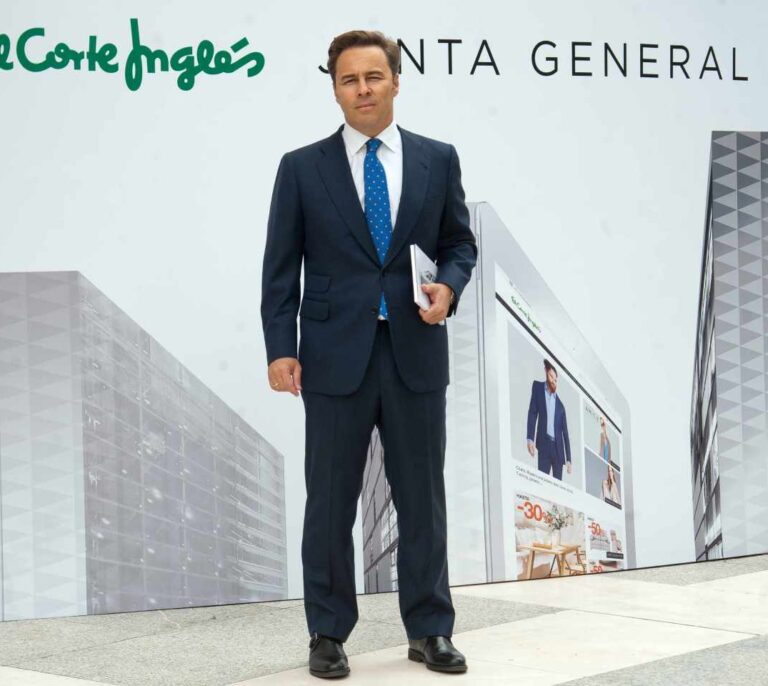 Gimeno, al borde del cese tras perder el apoyo del 70% del capital de El Corte Inglés
