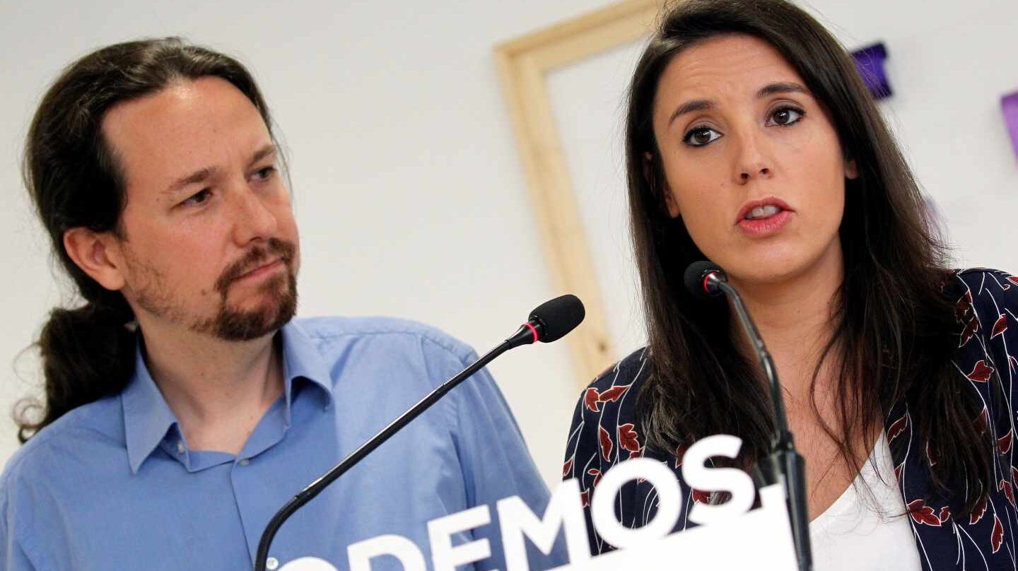 Pablo Iglesias e Irene Montero en rueda de prensa.