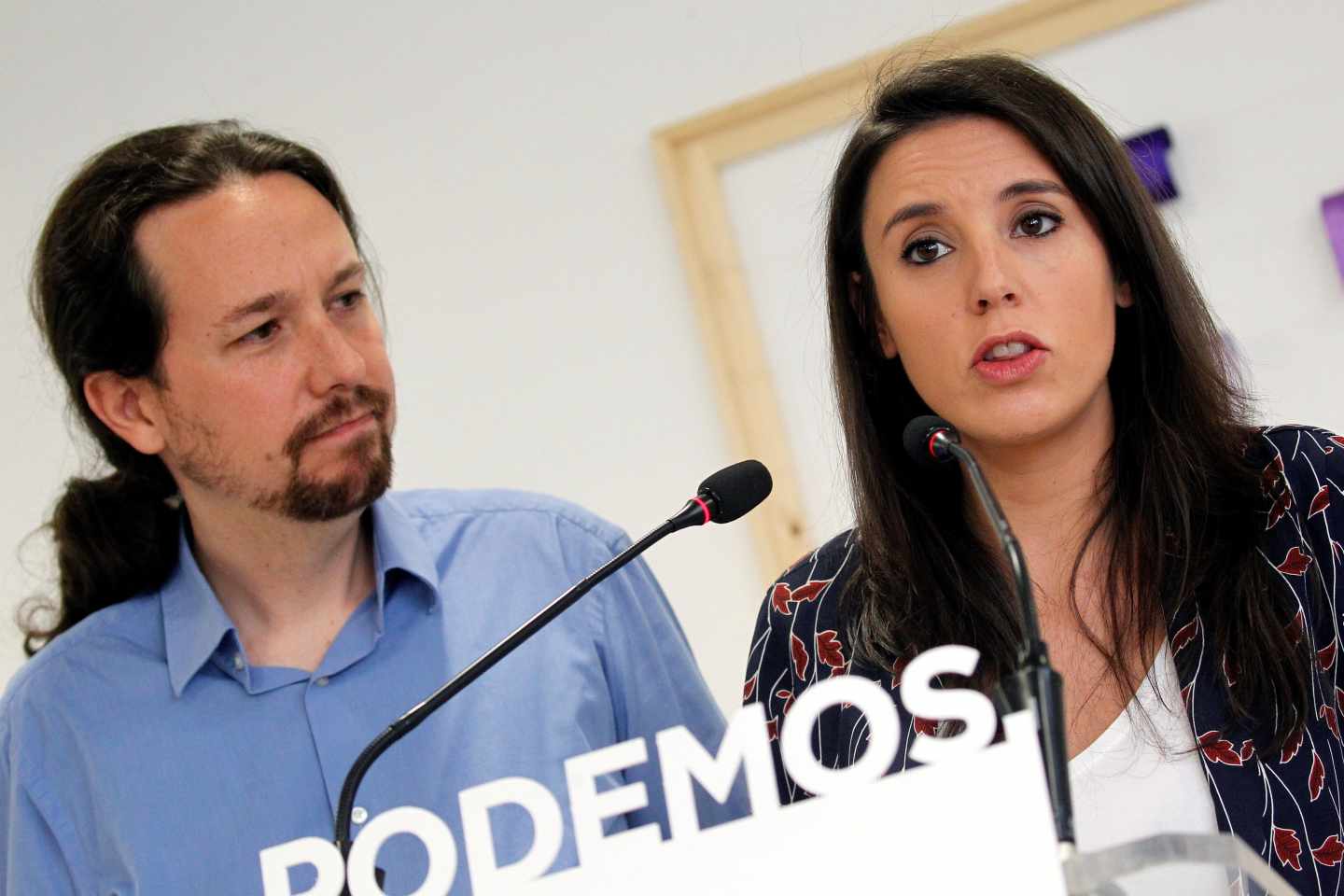 Pablo Iglesias e Irene Montero en rueda de prensa.