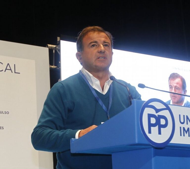 Comienza la desbandada: medio centenar de militantes deja el PP de Vigo y entra en Cs