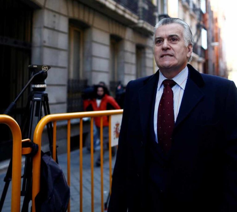 Anticorrupción informa en contra de que Bárcenas reciba permisos penitenciarios