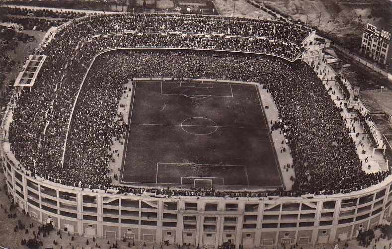 El Nuevo Chamartín, posteriormente renombrado Santiago Bernabéu, inaugurado en diciembre de 1947.