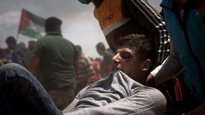 Palestino herido protestas embajada EEUU Un palestino herido en las protestas por el traslado de la embajada de EEUU a Jerusalén.