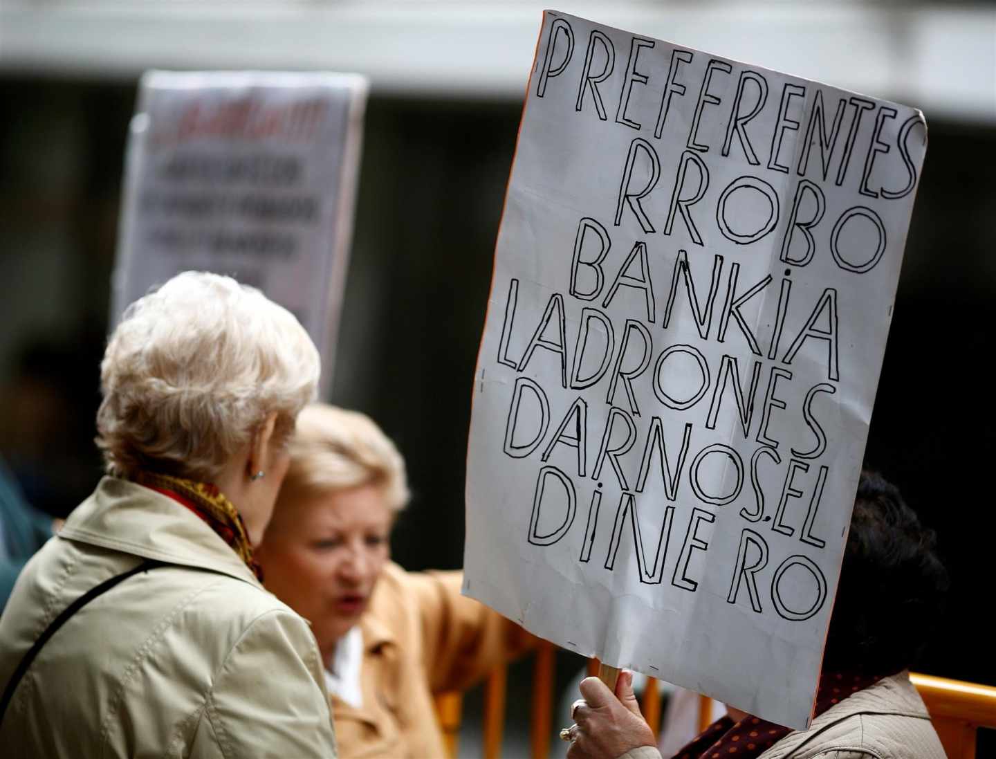 Protestas por el escándalo de las preferentes.