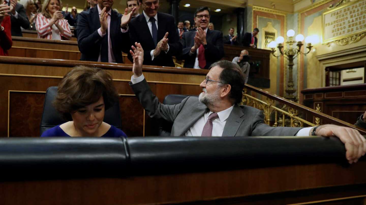 Mariano Rajoy, ovacionado por el grupo popular en el Congreso.