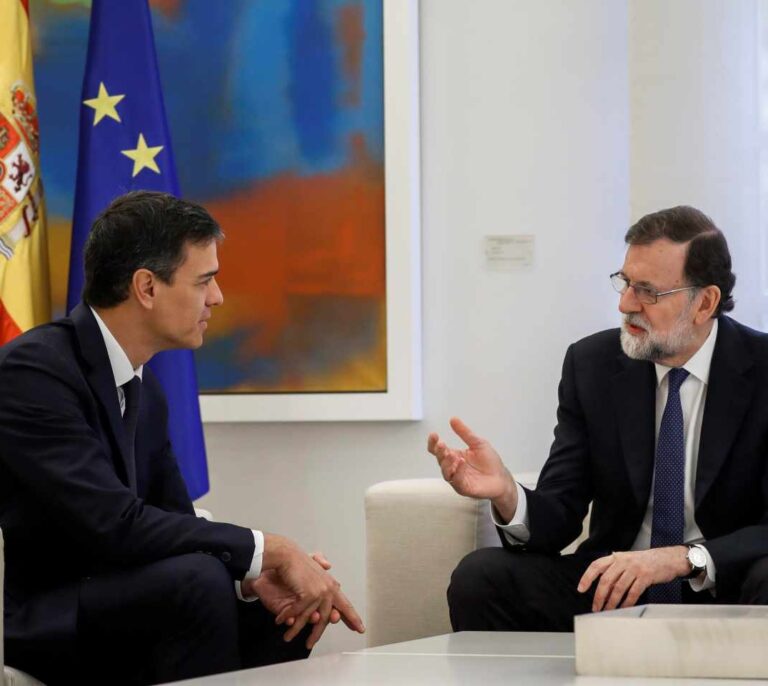 Gobierno y PSOE pactan defender la Constitución ante el discurso "xenófobo" de Torra