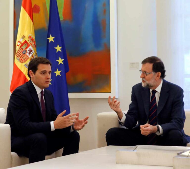Gobierno y PP se movilizaron para suavizar la posición de Rivera sobre el 155 antes de la cita con Rajoy