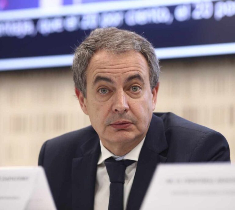 Las actas de ETA revelan que Zapatero informó al mediador de una operación policial de Francia