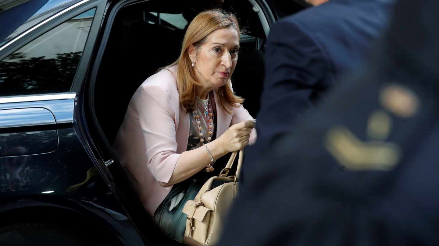 La presidenta del Congreso, Ana Pastor, a su llegada al hemiciclo.