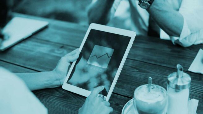 La tecnología está cambiando el modo en que los clientes se relacionan con sus bancos.