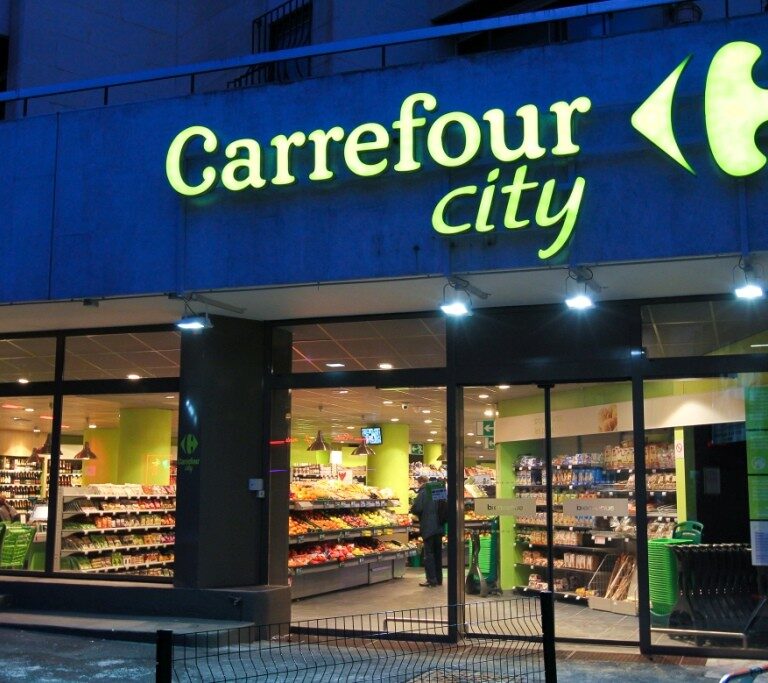 Carrefour se deshace de 38 tiendas que adquirió con la compra de Supersol