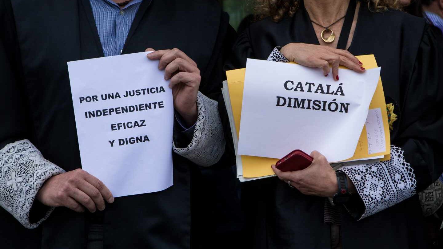 Dos jueces piden la dimisión de Rafael Catalá.
