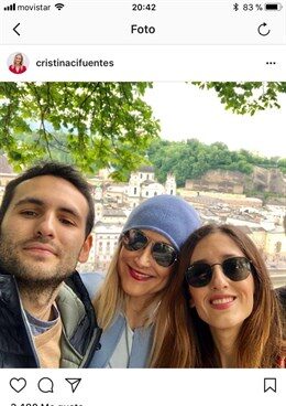 Cifuentes junto a sus hijos.